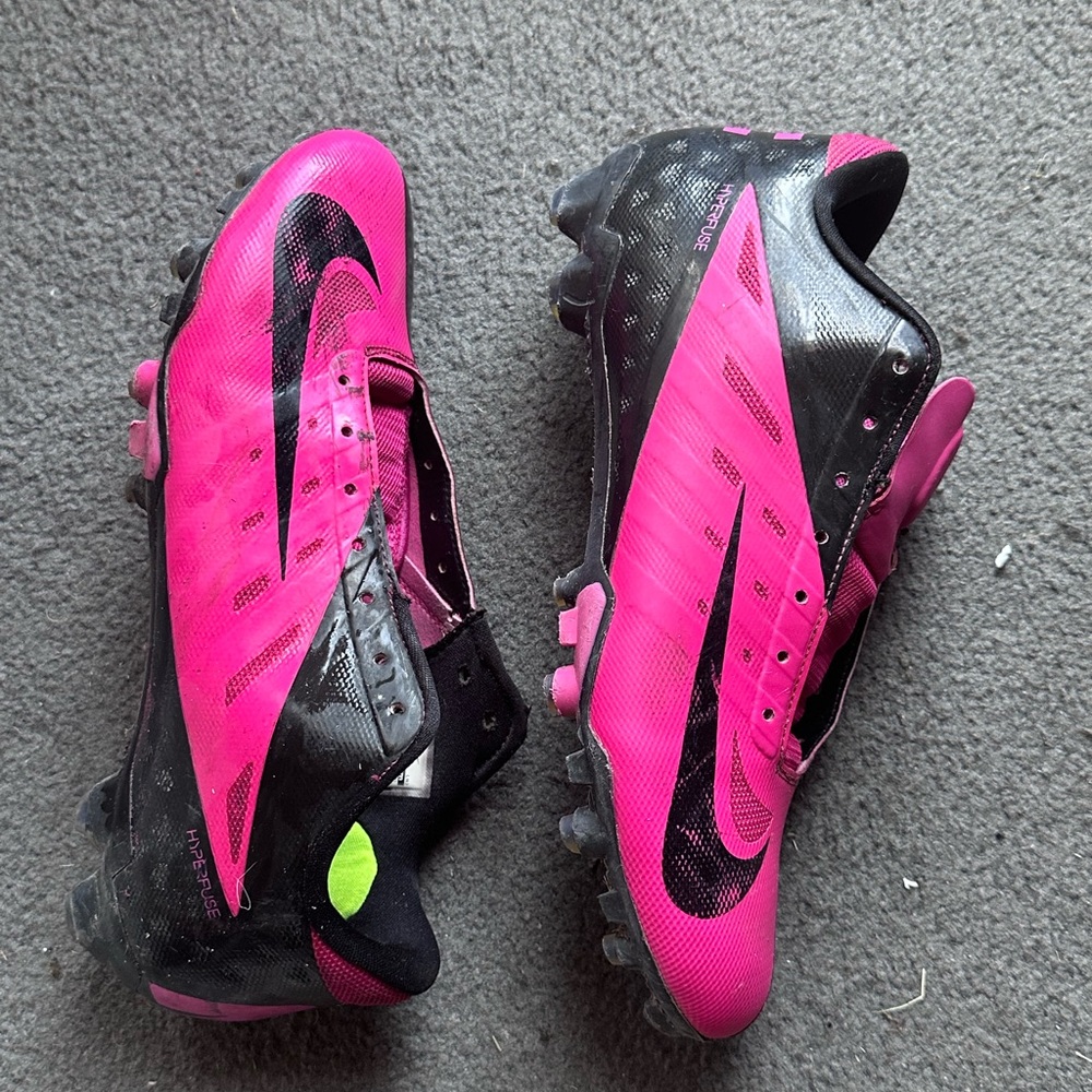 Nike Cleats pink sz 10.5